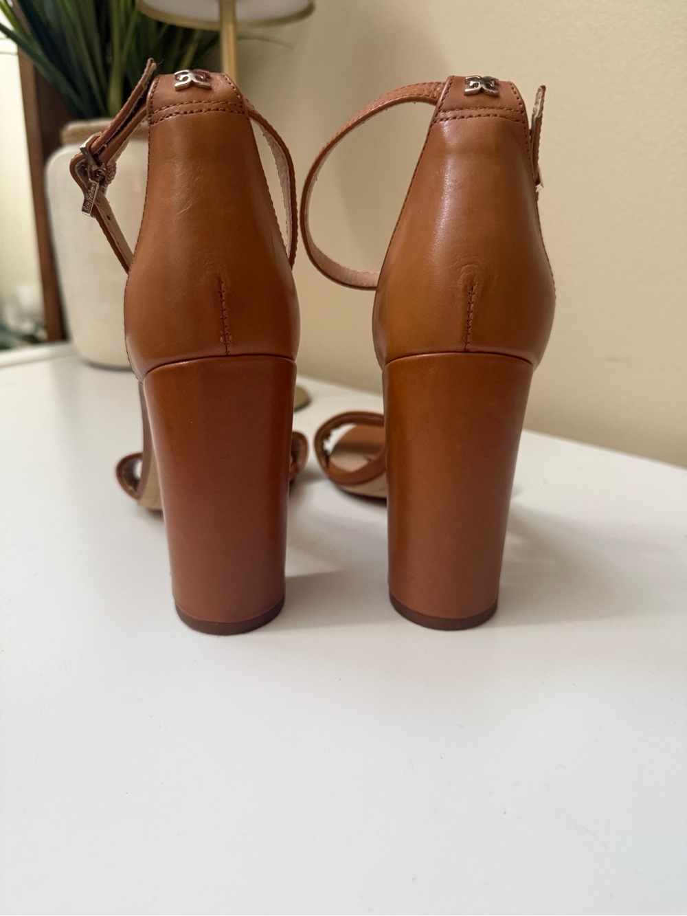 Sam Edelman Yaro Block Heel Size 7.5 Brown Camel Gold Chunky Ankle Strap Leather - Picture 5 of 9